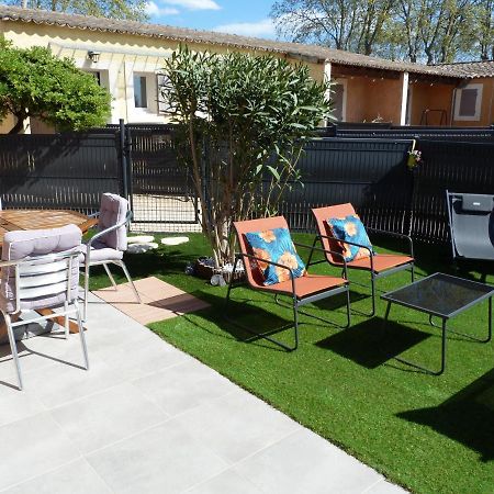פונויל Appart Cosy Avec Son Exterieur Chaleureux,Piscine Et Parking Prive מראה חיצוני תמונה