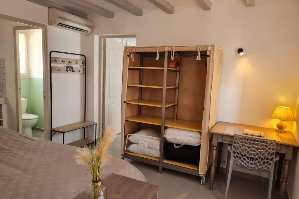 פונויל Appart Cosy Avec Son Exterieur Chaleureux,Piscine Et Parking Prive מראה חיצוני תמונה