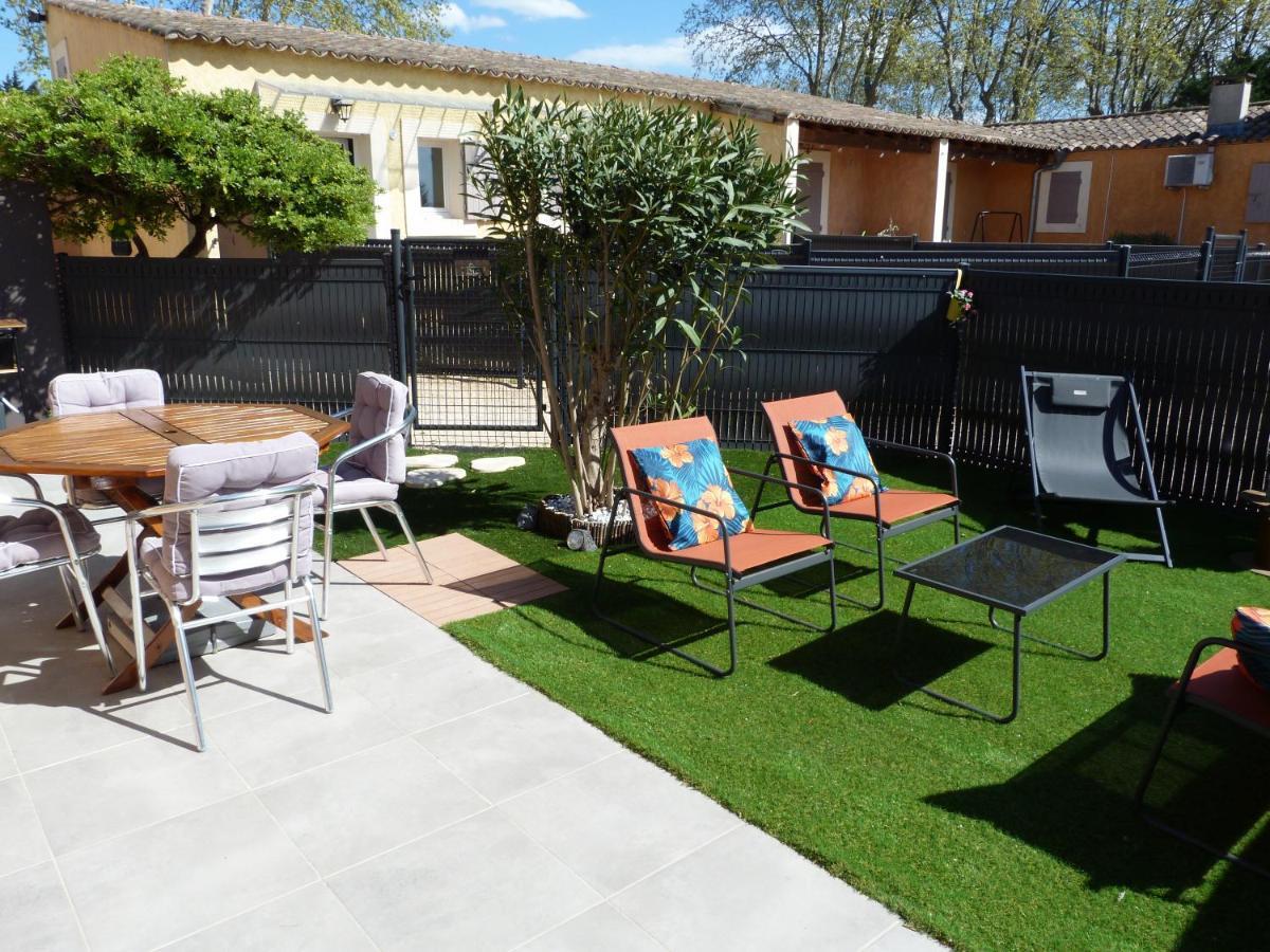 פונויל Appart Cosy Avec Son Exterieur Chaleureux,Piscine Et Parking Prive מראה חיצוני תמונה