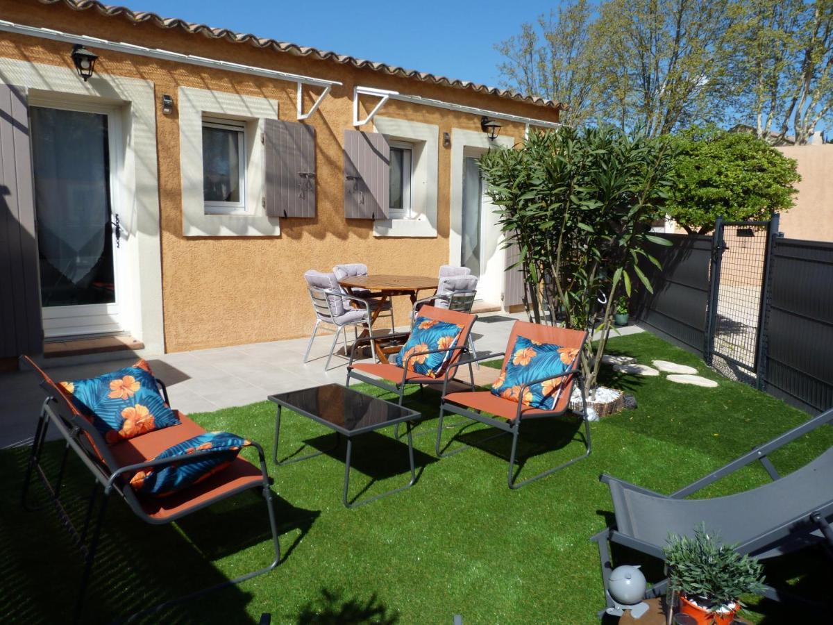 פונויל Appart Cosy Avec Son Exterieur Chaleureux,Piscine Et Parking Prive מראה חיצוני תמונה